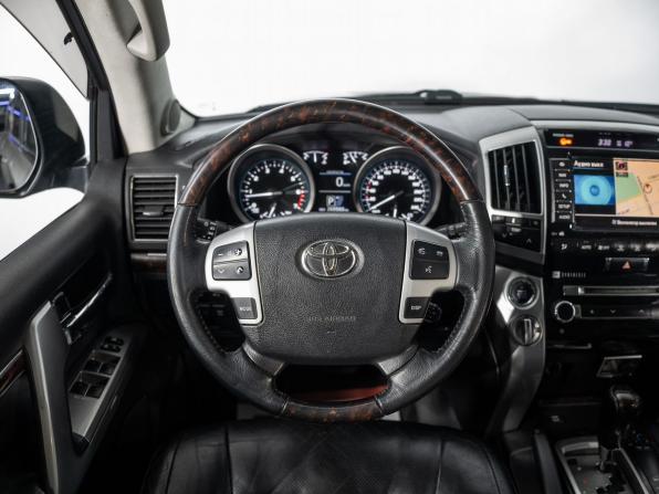 Toyota Land Cruiser 200 Series Рестайлинг 1 с пробегом 2012 года, цена 4 000 000 рублей, 260555 км, внедорожник, Автокод Объявления