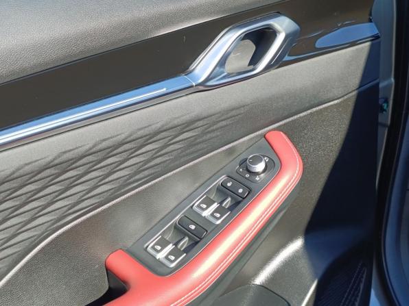 Geely Coolray I Рестайлинг с пробегом 2023 года, цена 2 015 000 рублей, 28219 км, внедорожник, Автокод Объявления