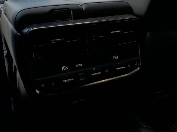Toyota Land Cruiser 300 Series с пробегом 2021 года, цена 10 439 000 рублей, 123134 км, внедорожник, Автокод Объявления
