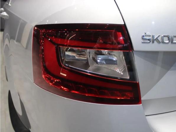 Skoda Octavia III (A7) Рестайлинг с пробегом 2018 года, цена 2 079 000 рублей, 124000 км, лифтбек, Автокод Объявления