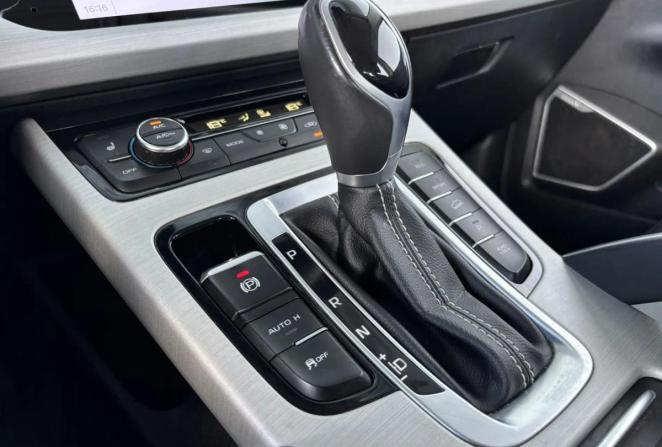 Geely Atlas I с пробегом 2021 года, цена 1 790 000 рублей, 105473 км, внедорожник, Автокод Объявления