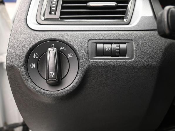Skoda Rapid I с пробегом 2016 года, цена 930 000 рублей, 121090 км, лифтбек, Автокод Объявления