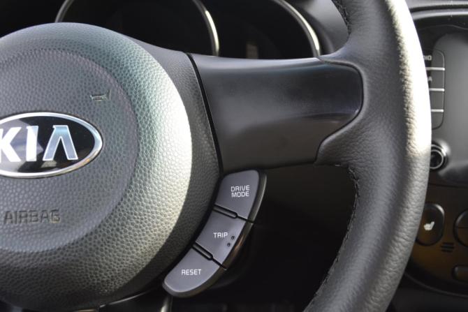 Kia Soul II Рестайлинг с пробегом 2018 года, цена 1 680 000 рублей, 87200 км, хэтчбек, Автокод Объявления