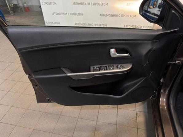 Kia Rio III Рестайлинг с пробегом 2015 года, цена 849 000 рублей, 140000 км, седан, Автокод Объявления