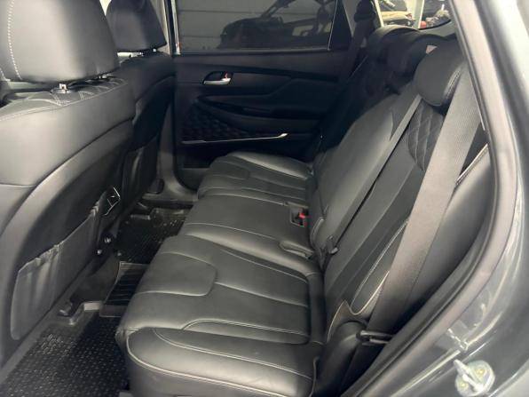 Hyundai Santa Fe IV Рестайлинг с пробегом 2022 года, цена 3 697 000 рублей, 30811 км, внедорожник, Автокод Объявления