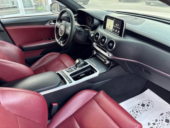 Kia Stinger I с пробегом 2018 года, цена 2 390 000 рублей, 178579 км, лифтбек, Автокод Объявления