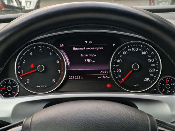 Volkswagen Touareg II с пробегом 2011 года, цена 1 690 000 рублей, 227221 км, внедорожник, Автокод Объявления