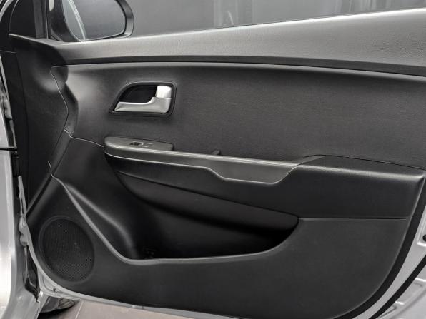 Kia Rio III Рестайлинг с пробегом 2015 года, цена 955 000 рублей, 105216 км, седан, Автокод Объявления
