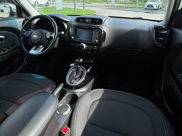Kia Soul II Рестайлинг с пробегом 2018 года, цена 1 870 000 рублей, 82200 км, хэтчбек, Автокод Объявления