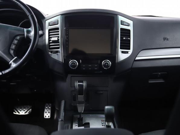 Mitsubishi Pajero IV Рестайлинг 2 с пробегом 2015 года, цена 2 250 000 рублей, 248203 км, внедорожник, Автокод Объявления