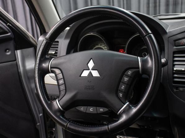 Mitsubishi Pajero IV Рестайлинг 1 с пробегом 2011 года, цена 1 949 000 рублей, 204000 км, внедорожник, Автокод Объявления