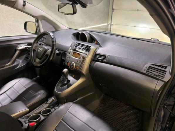 Toyota Verso I с пробегом 2009 года, цена 999 000 рублей, 246896 км, компактвэн, Автокод Объявления