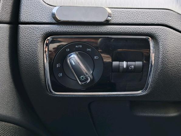 Skoda Superb II Рестайлинг с пробегом 2013 года, цена 879 000 рублей, 268196 км, лифтбек, Автокод Объявления