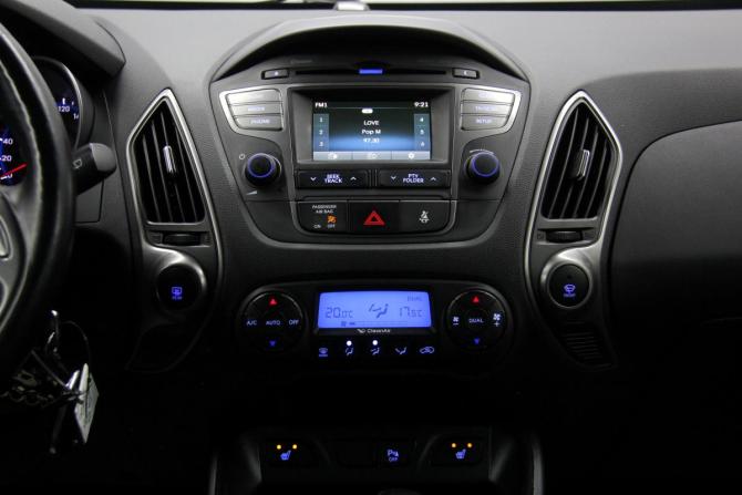 Hyundai ix35 I Рестайлинг с пробегом 2015 года, цена 1 538 000 рублей, 93200 км, внедорожник, Автокод Объявления