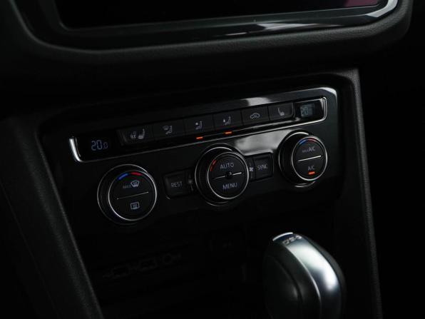 Volkswagen Tiguan II с пробегом 2019 года, цена 2 349 077 рублей, 96734 км, внедорожник, Автокод Объявления