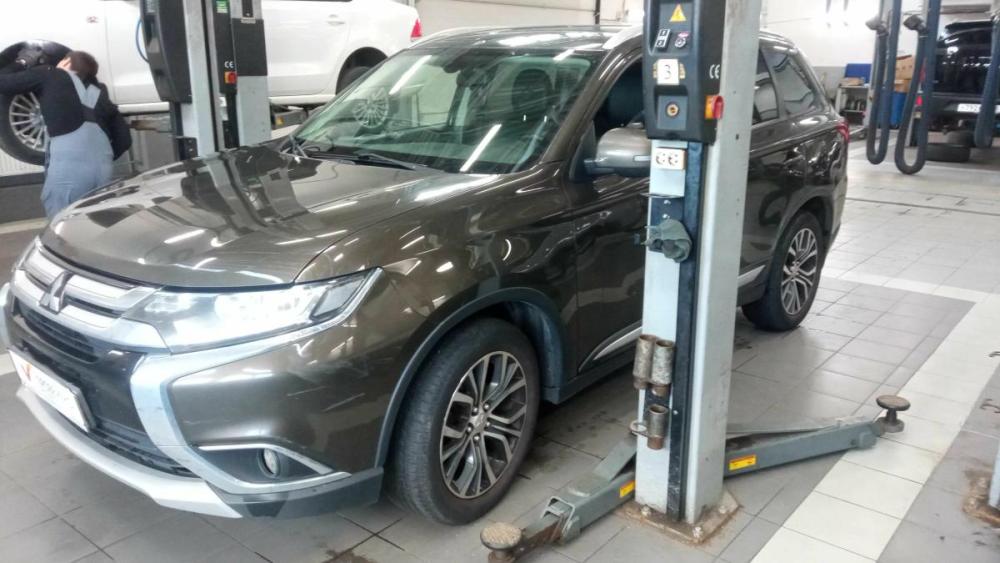 Mitsubishi Outlander III Рестайлинг 2 Санкт-Петербург  - изображение 1