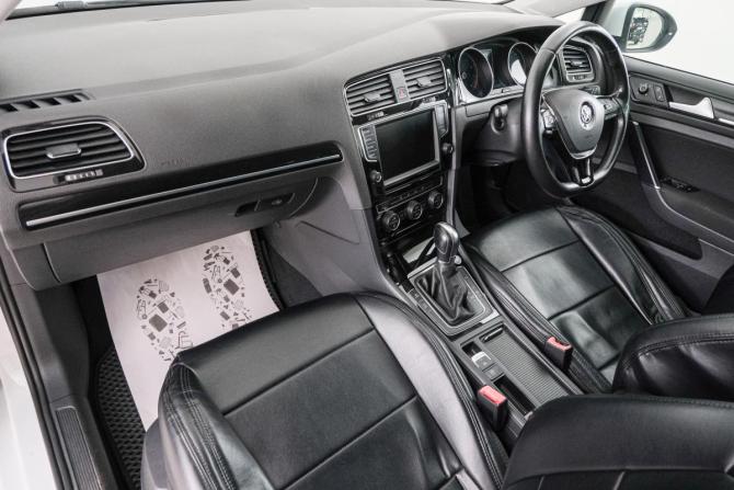 Volkswagen Golf VII с пробегом 2014 года, цена 1 199 000 рублей, 129300 км, универсал, Автокод Объявления