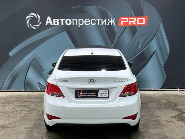 Hyundai Solaris I Рестайлинг с пробегом 2015 года, цена 850 000 рублей, 157260 км, седан, Автокод Объявления