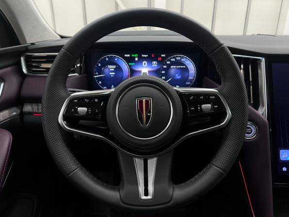 Hongqi HS7 II с пробегом 2025 года, цена 4 290 000 рублей, 8402 км, внедорожник, Автокод Объявления