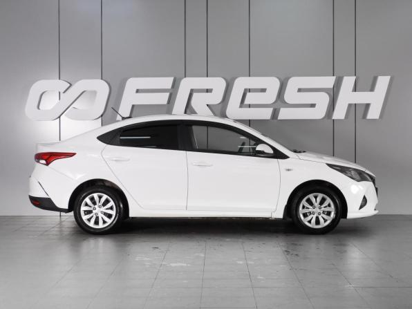 Hyundai Solaris II Рестайлинг с пробегом 2021 года, цена 1 495 000 рублей, 123209 км, седан, Автокод Объявления