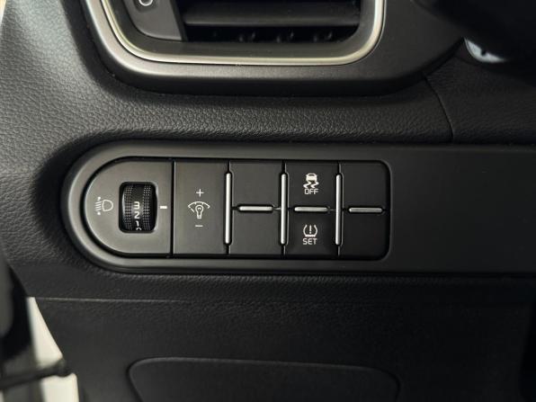 Kia Ceed III с пробегом 2021 года, цена 2 100 000 рублей, 60401 км, универсал, Автокод Объявления