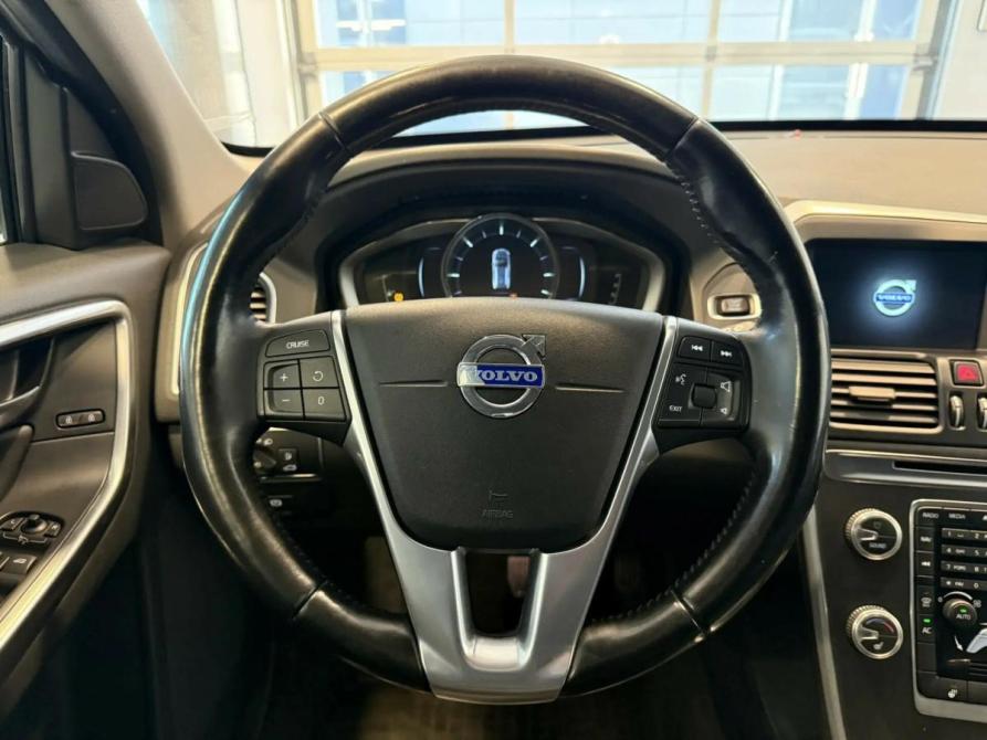 Volvo XC60 I Рестайлинг Подольск  - изображение 19