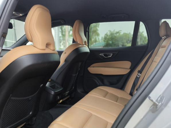 Volvo V60 Cross Country II с пробегом 2019 года, цена 3 050 000 рублей, 161476 км, универсал, Автокод Объявления