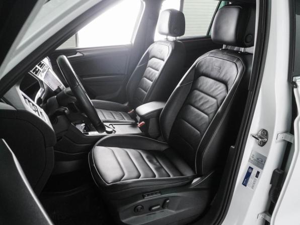 Volkswagen Tiguan II Рестайлинг с пробегом 2021 года, цена 2 498 000 рублей, 240814 км, внедорожник, Автокод Объявления