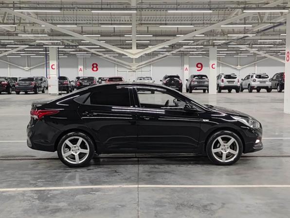Hyundai Solaris II с пробегом 2019 года, цена 1 350 000 рублей, 114760 км, седан, Автокод Объявления