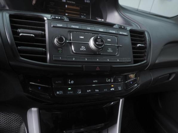 Honda Accord IX Рестайлинг с пробегом 2017 года, цена 2 039 000 рублей, 229526 км, седан, Автокод Объявления
