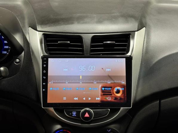 Hyundai Solaris I с пробегом 2012 года, цена 800 000 рублей, 60091 км, седан, Автокод Объявления