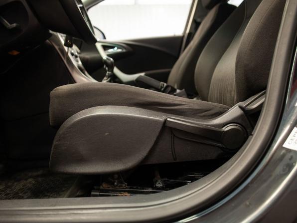 Opel Astra J с пробегом 2012 года, цена 695 000 рублей, 183835 км, хэтчбек, Автокод Объявления