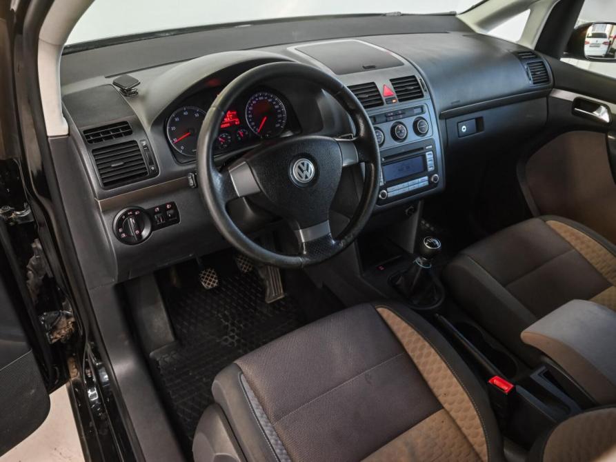 Volkswagen Touran I Рестайлинг Челябинск  - изображение 11