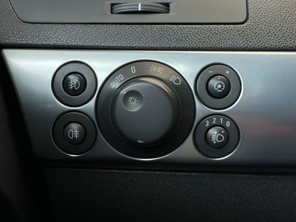 Opel Astra H Рестайлинг с пробегом 2011 года, цена 447 000 рублей, 217063 км, универсал, Автокод Объявления