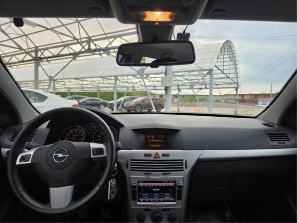 Opel Astra H Рестайлинг с пробегом 2012 года, цена 698 000 рублей, 77447 км, седан, Автокод Объявления