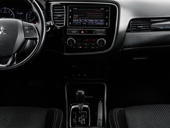 Mitsubishi Outlander III Рестайлинг 3 с пробегом 2019 года, цена 1 999 000 рублей, 126385 км, внедорожник, Автокод Объявления
