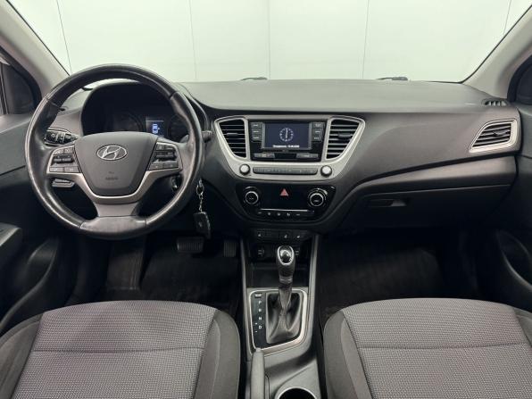 Hyundai Solaris II с пробегом 2019 года, цена 1 499 000 рублей, 122748 км, седан, Автокод Объявления
