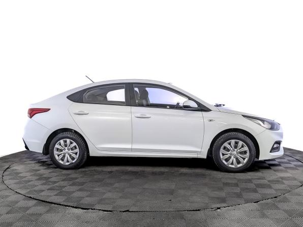 Hyundai Solaris II с пробегом 2018 года, цена 1 100 000 рублей, 146639 км, седан, Автокод Объявления
