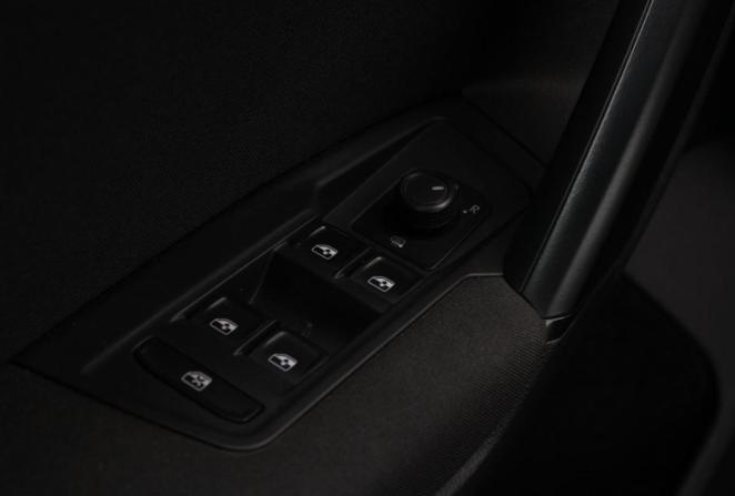 Volkswagen Tiguan II Рестайлинг с пробегом 2021 года, цена 2 795 000 рублей, 107388 км, внедорожник, Автокод Объявления