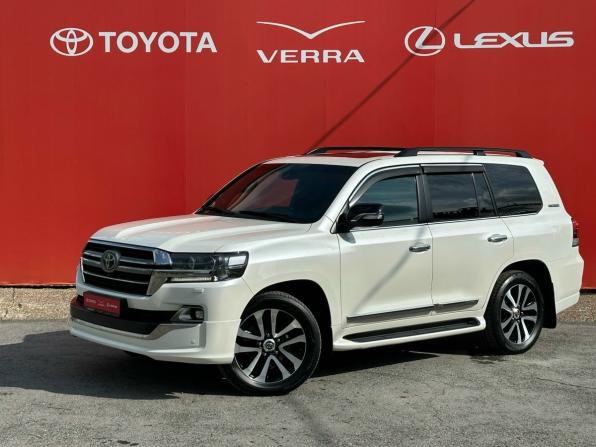 Toyota Land Cruiser 200 Series Рестайлинг 2 с пробегом 2019 года, цена 6 790 000 рублей, 175575 км, внедорожник, Автокод Объявления