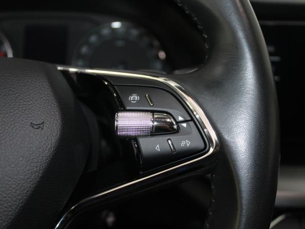 Skoda Octavia IV (A8) с пробегом 2021 года, цена 2 299 900 рублей, 114386 км, лифтбек, Автокод Объявления