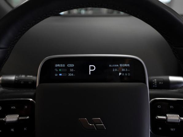 Li Auto (Lixiang) L6 I с пробегом 2024 года, цена 6 150 000 рублей, 31351 км, внедорожник, Автокод Объявления