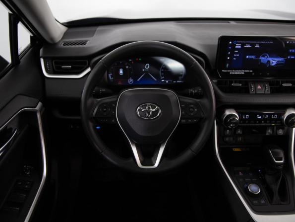 Toyota RAV4 V (XA50) с пробегом 2024 года, цена 3 999 000 рублей, 34590 км, внедорожник, Автокод Объявления