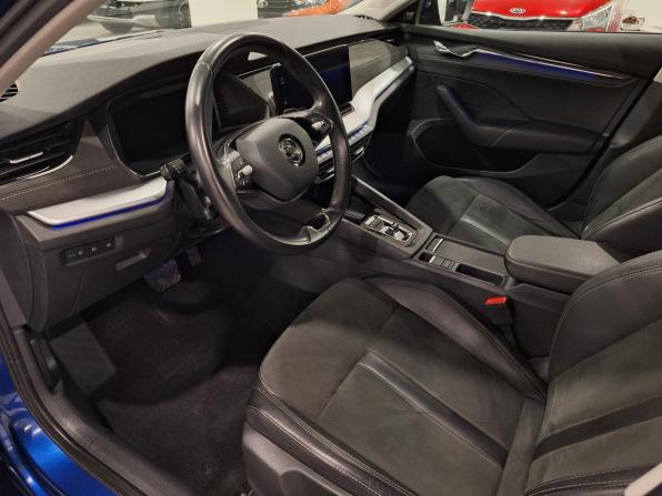 Skoda Octavia IV (A8) с пробегом 2021 года, цена 2 590 000 рублей, 76227 км, лифтбек, Автокод Объявления