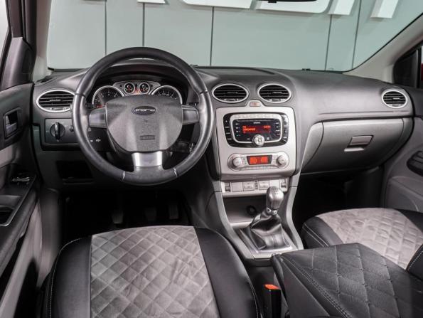 Ford Focus II Рестайлинг с пробегом 2010 года, цена 949 000 рублей, 49520 км, универсал, Автокод Объявления