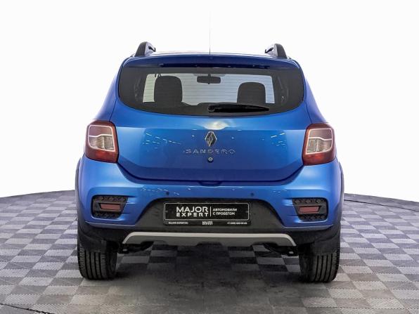 Renault Sandero II Рестайлинг с пробегом 2022 года, цена 1 370 000 рублей, 71983 км, хэтчбек, Автокод Объявления