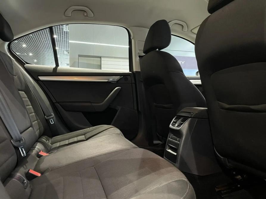 Skoda Octavia III (A7) Москва  - изображение 11