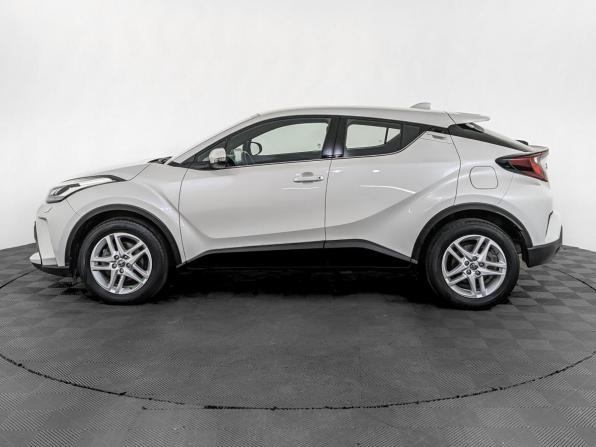 Toyota C-HR I Рестайлинг с пробегом 2021 года, цена 2 655 000 рублей, 54712 км, внедорожник, Автокод Объявления
