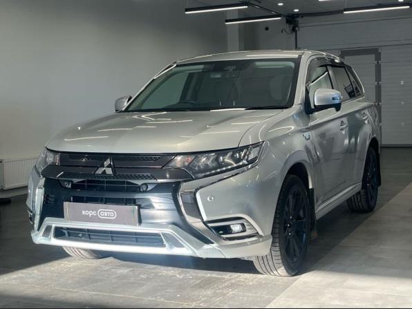 Mitsubishi Outlander III Рестайлинг 3 с пробегом 2020 года, цена 3 050 000 рублей, 42460 км, внедорожник, Автокод Объявления