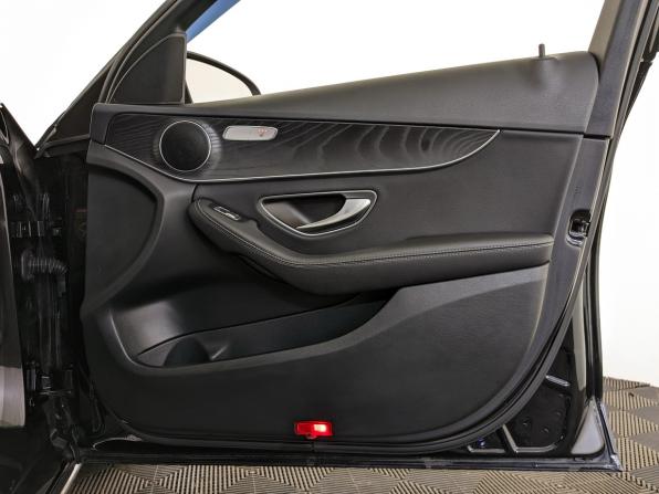 Mercedes-Benz C-Класс IV (W205) Рестайлинг с пробегом 2019 года, цена 2 766 000 рублей, 92328 км, седан, Автокод Объявления